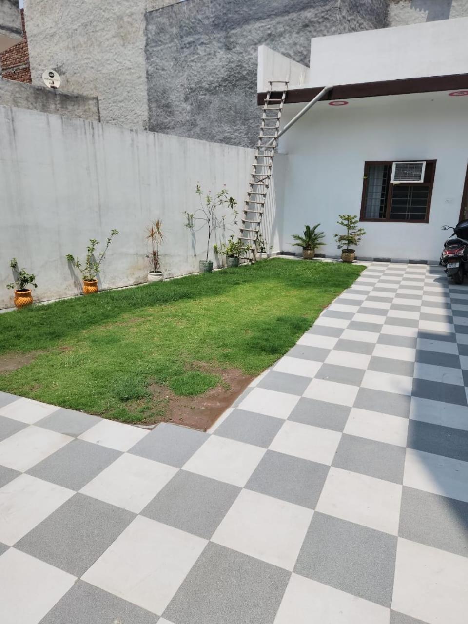 Roop Niwas Bed & Breakfast Amritsar Eksteriør bilde
